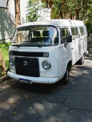 VOLKSWAGEN KOMBI 1.6 MI STD LOTAÇÃO 8V GASOLINA 3P MANUAL